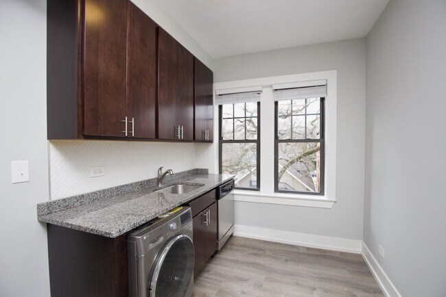 Photo - 1131 Maple Ave Unidad D4