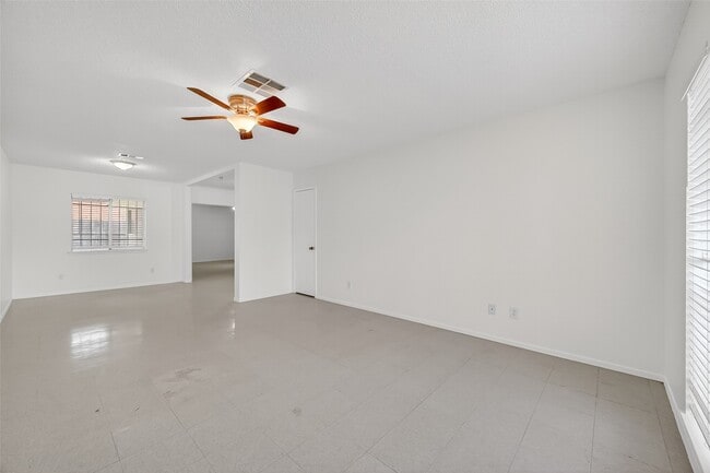 Photo - 15022 Chipman Ln.