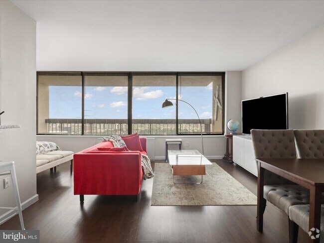 Building Photo - 3705 S George Mason Dr Unit 2608S Rental