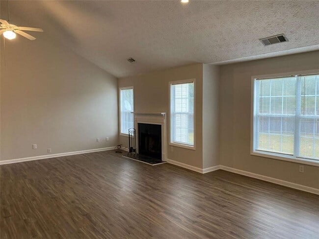 Photo - 4343 Grey Park Dr NE