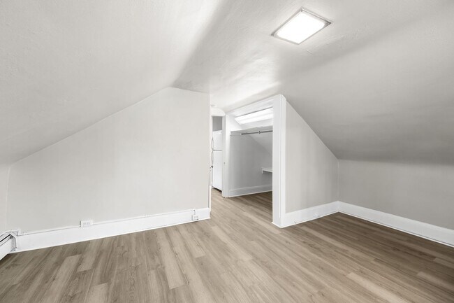 14724 Clifton Blvd Unit 14724 Clifton Blvd - Loft
