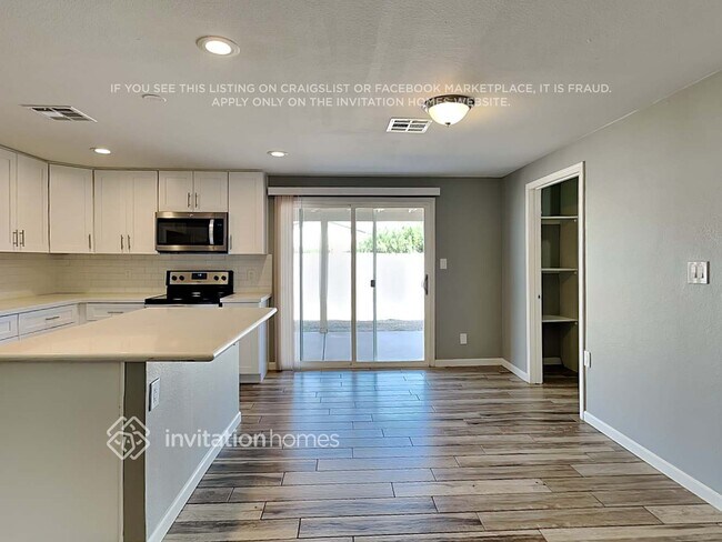 Photo - 14430 N 41st Ct