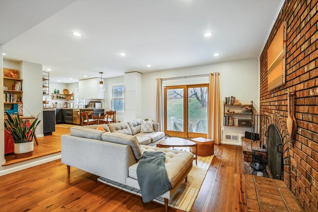 Photo - Fabulous 5BR 2.5BA Located in Close in Roc...