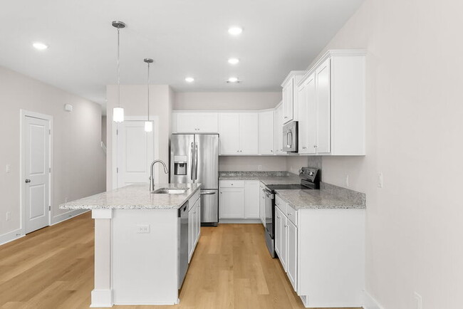 Photo - 219 Skylah Ln