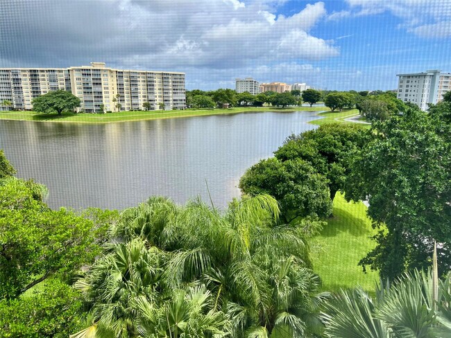 Photo - 3051 N Course Dr Unidad 601