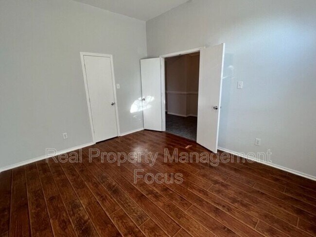 Photo - 1004 Trickham Dr