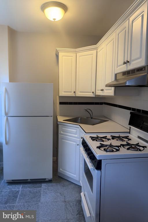 Photo - 2008 Chestnut St Unit 3R