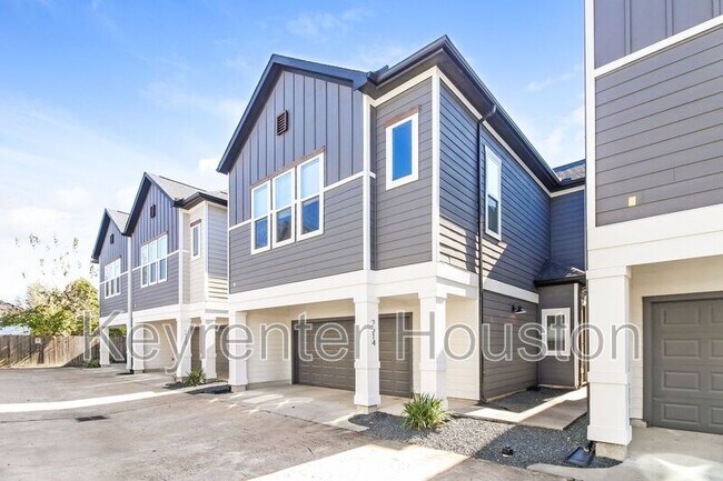 Photo - 2514 Terry St