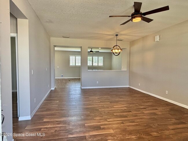 Photo - 1453 Santa Anna St SE