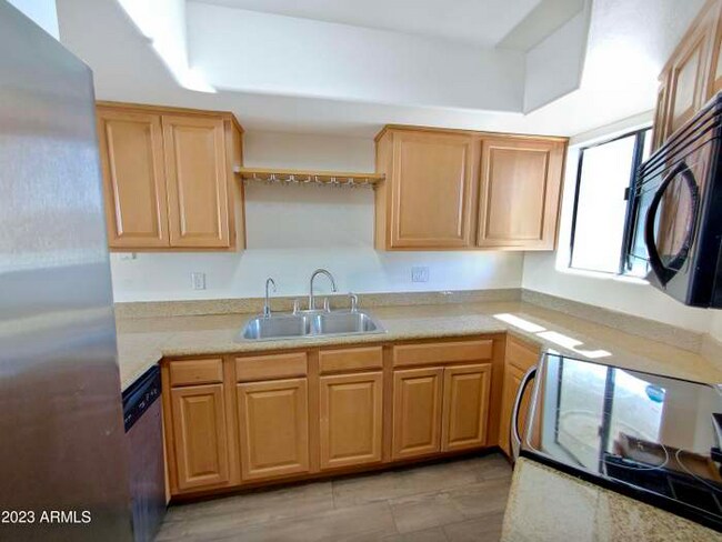 Photo - 985 N Granite Reef Rd