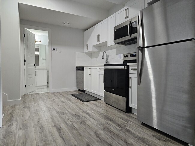 Photo - 9420 Colak Ln SW