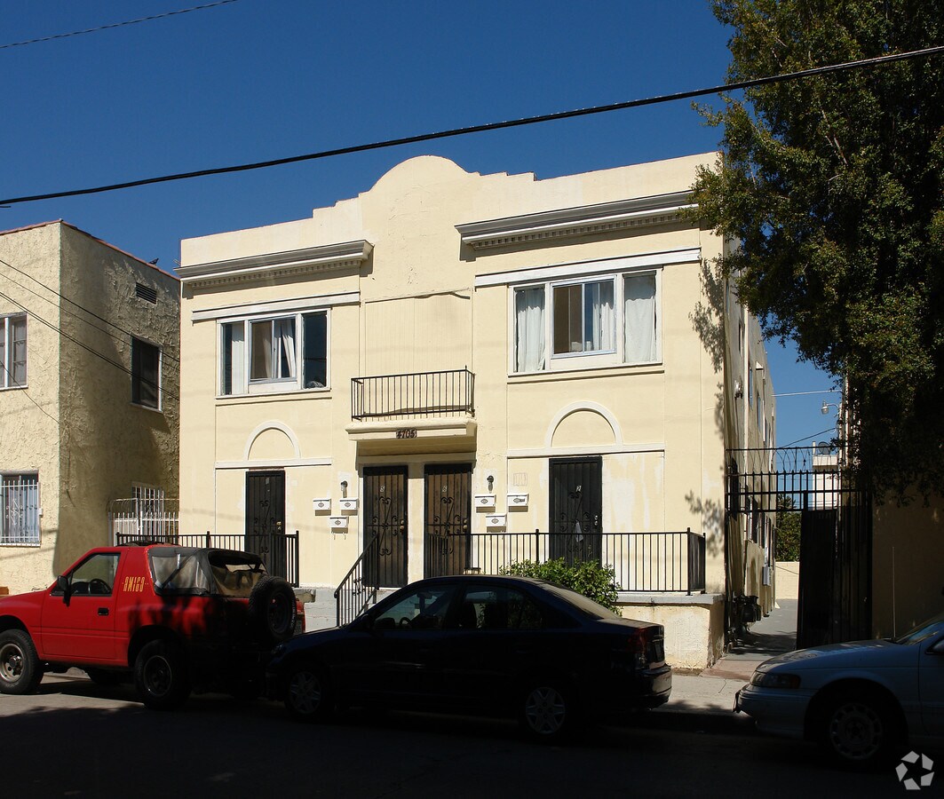 Photo - 4705 Willow Brook Ave