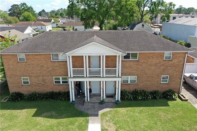 Building Photo - Freshly renovated 2-bedroom, 1-bath apartment