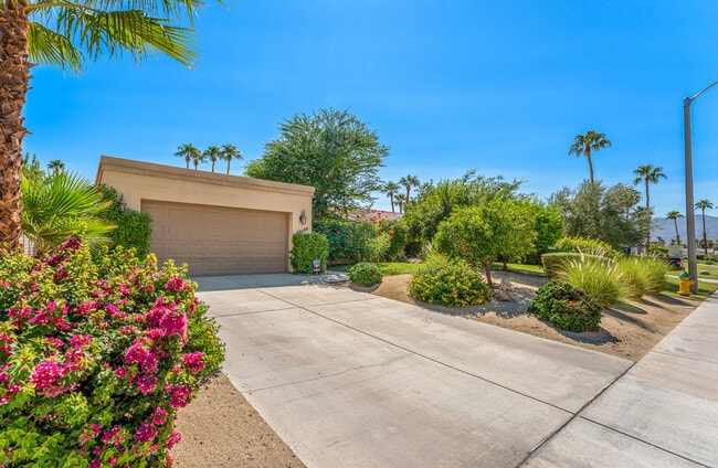 Photo - 40588 Clover Ln