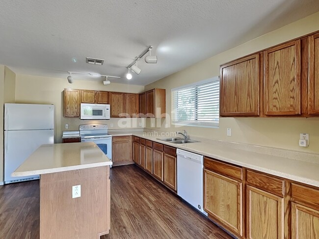 Photo - 5020 E Butterweed Dr