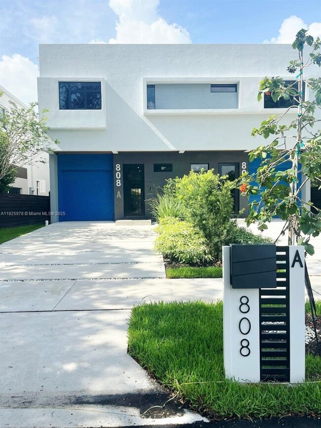 Building Photo - 808-810 SW 9th St Rental