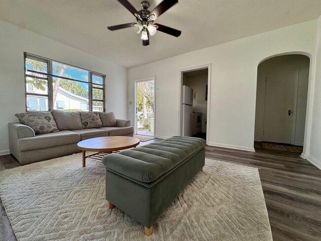 Building Photo - 415 6th Ave N Unit 417