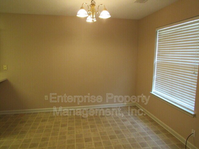 Photo - 9740 Riggin Dr