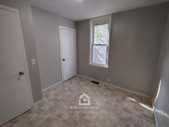 Photo - 1623 W 6th St