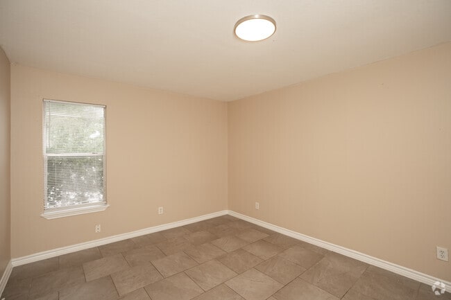 2BR, 1BA - 625SF - Bedroom