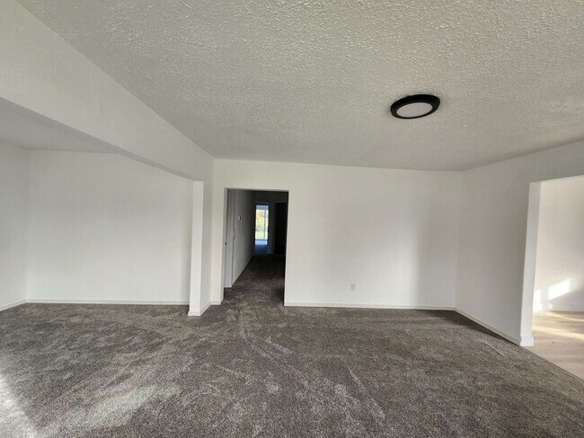 Photo - 3bedroom 2bath House