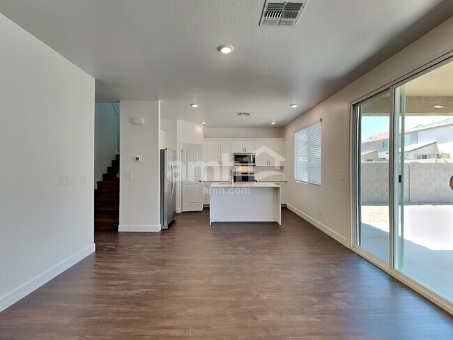 Photo - 17134 W Lawrence Ln