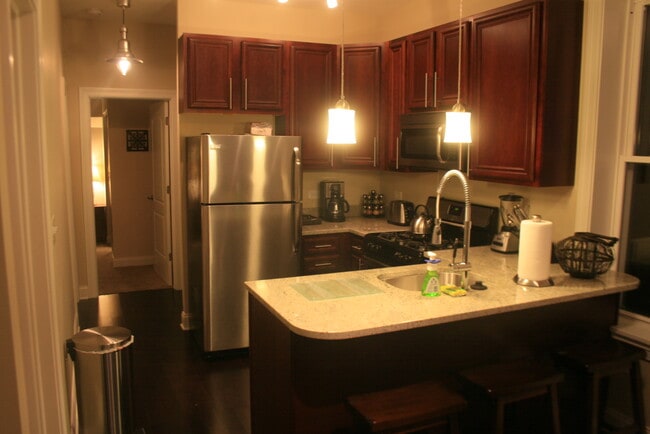 Photo - 3249 N Hoyne Ave