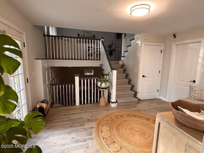 Photo - 330 Sylvania Ave