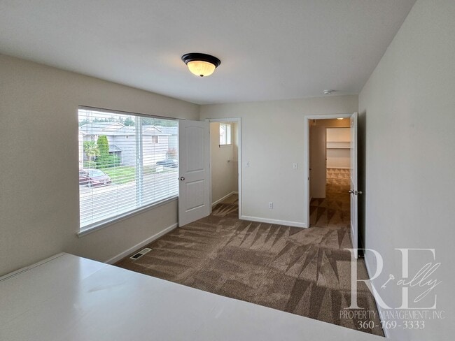 Photo - Spacious Port Orchard Home with Garage, Fu...