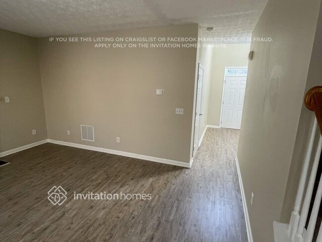 Photo - 210 Diamond Valley Pass