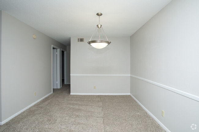 3BR, 2BA - 1300SF