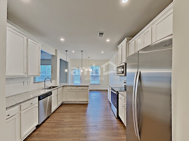 Photo - 693 Woodall Rd