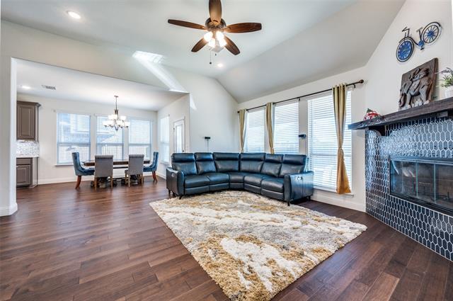 Photo - 1616 George Ln