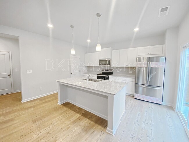 Photo - 273 Summerwood Ln