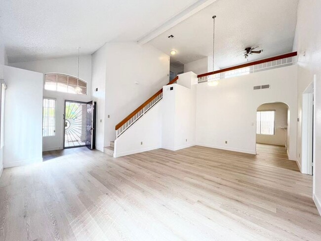 Photo - 10001 Dove Ridge Dr