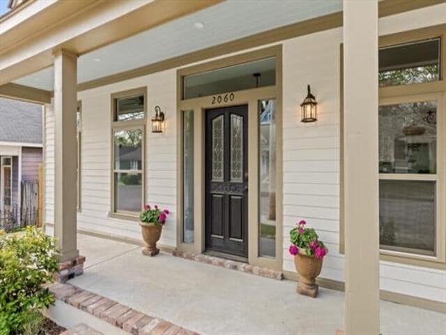 Photo - 2060 Carr Ave