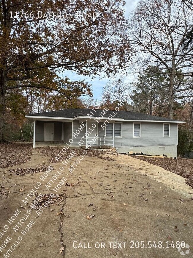 Building Photo - 3 Bedroom with hardwood floors and large y... Rental