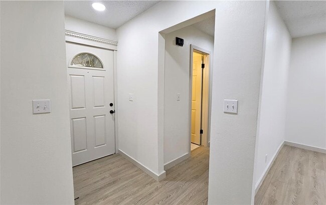 Photo - 741 S Glen Ln