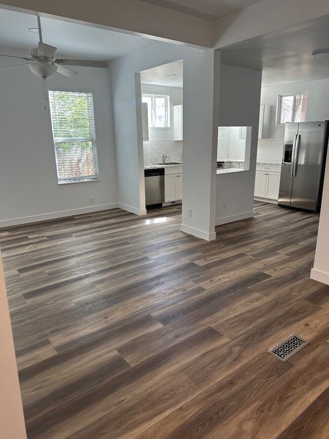 Building Photo - 141 Vine St Unit 1