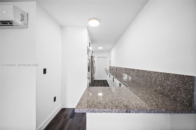 Photo - 3551 SW 10th St Unit 8A