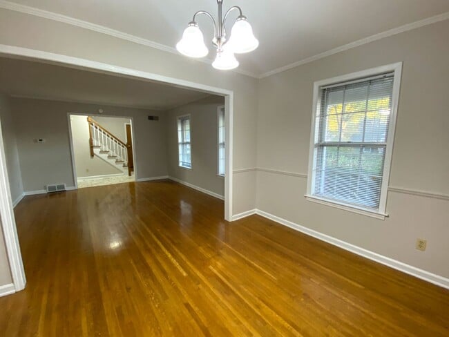 Photo - 5 bed, 2 bath home in East Memphis near Qu...