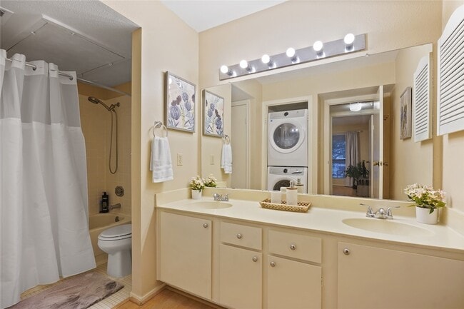 Photo - 7950 N Stadium Dr Unit 200