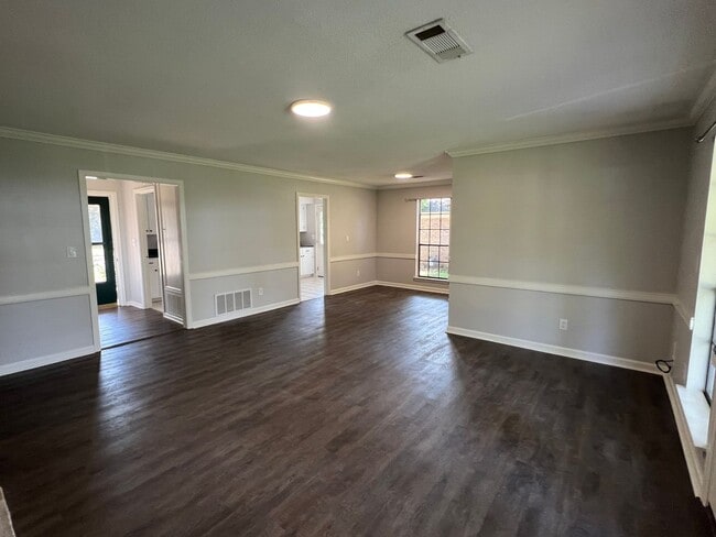 Photo - Forest Hills Home
