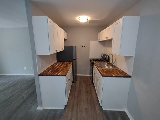 Photo - Creekside Apartments