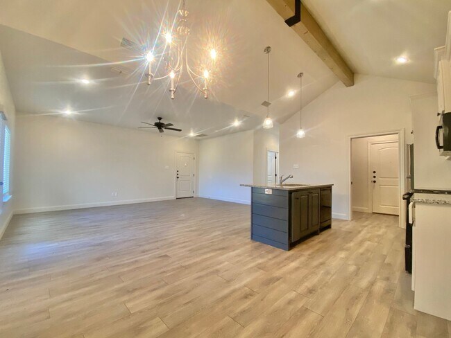 Photo - 1602 102nd St