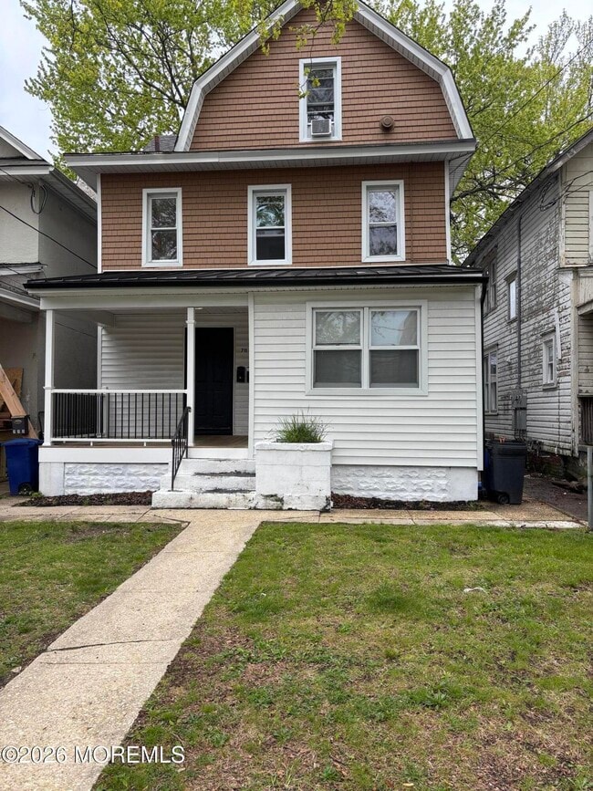 Building Photo - 711 3rd Ave Unit apt 2