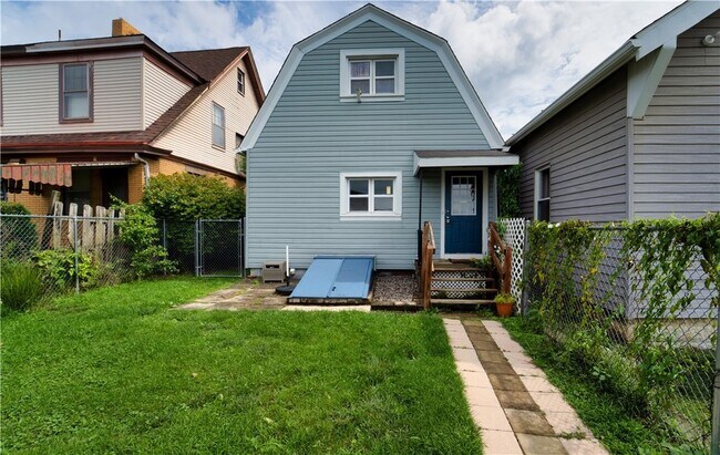 217 Martsolf Ave