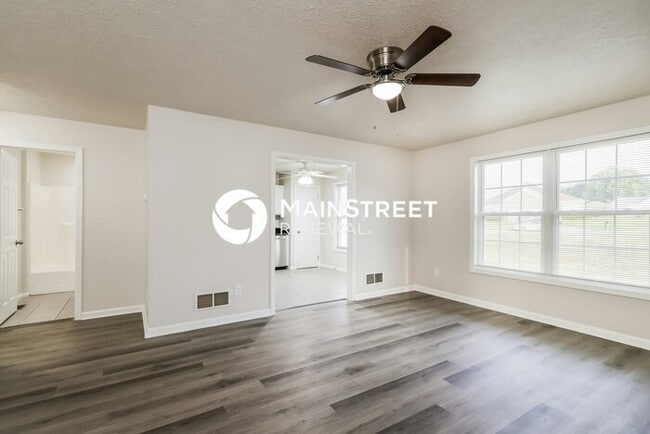 Photo - 4 Bedroom Pet-Friendly Home in FAIRDALE, KY with Main Street Renewal