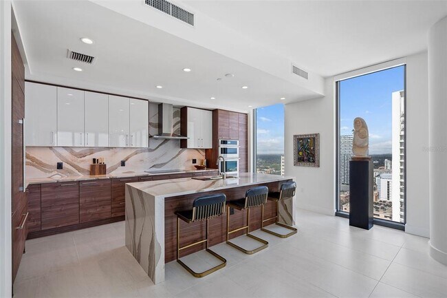 Photo - 301 1st St S Unidad 2603