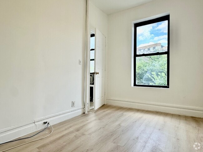 Building Photo - 3405 Broadway Rental